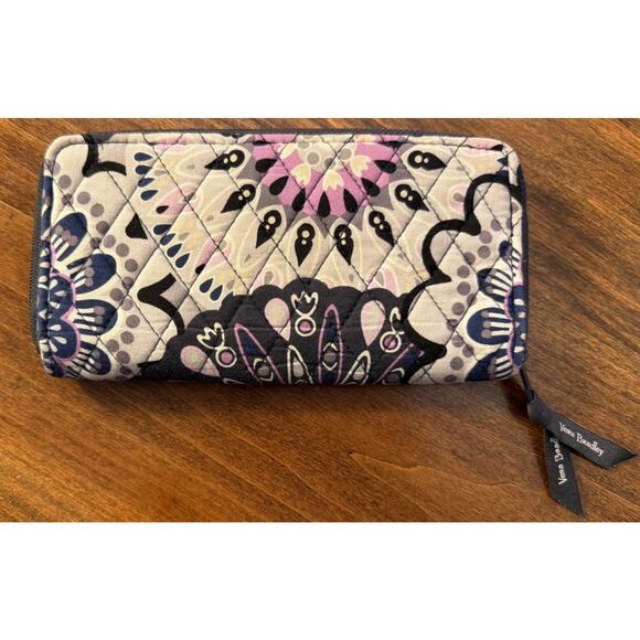 Vera Bradley Zip Around Mimosa Medallion Navy Purple Quilted - Picture 2 of 6